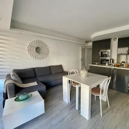 Charmant Plein Centre Apartment *